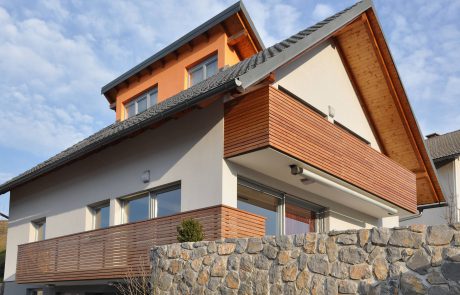 mlinar-d.o.o.-vrtne-garniture-balkonske-ograje-nadstreski-lepljen-les-balkonske-ograje-letve-pod-kotom-2