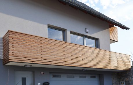 mlinar-d.o.o.-vrtne-garniture-balkonske-ograje-nadstreski-lepljen-les-balkonske-ograje-letve-pod-kotom